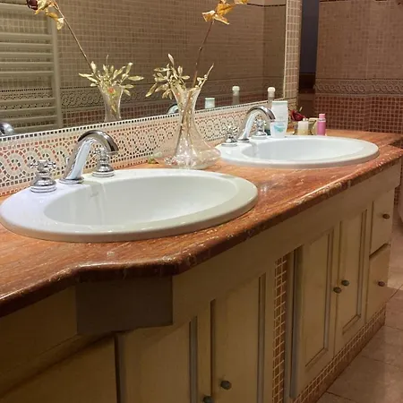 بيت ضيافة Luxury